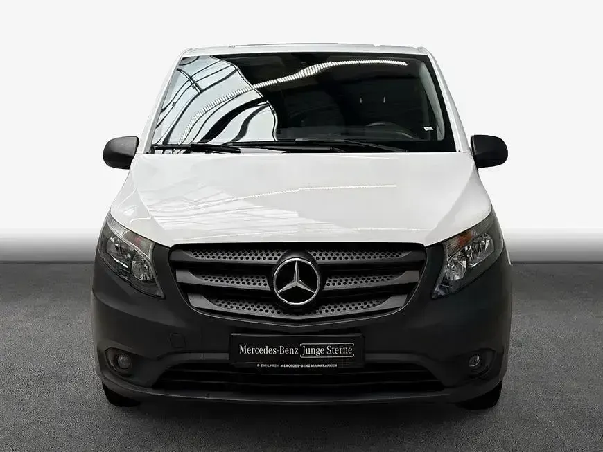 Gebraucht Mercedes Vito 163 PS (119 kW) 2024 Weiß Van