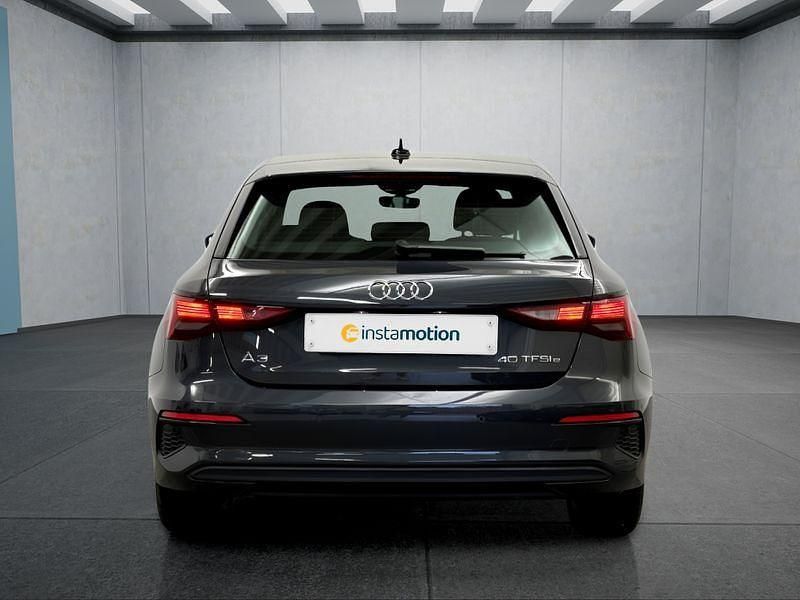 Gebraucht Audi A3 Sportback e-tron 204 PS (150 kW) 2022 Grau Kleinwagen