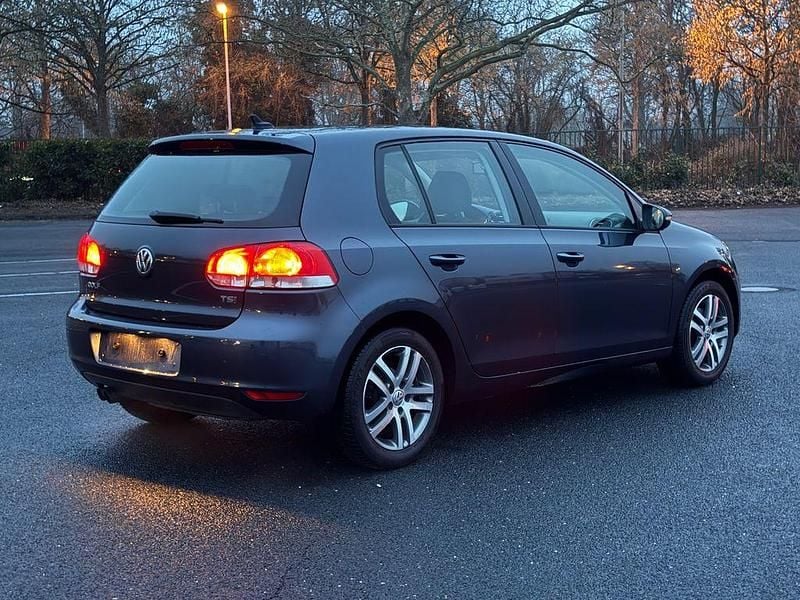Gebraucht VW Golf VI 122 PS (89 kW) 2010 Blau Kleinwagen