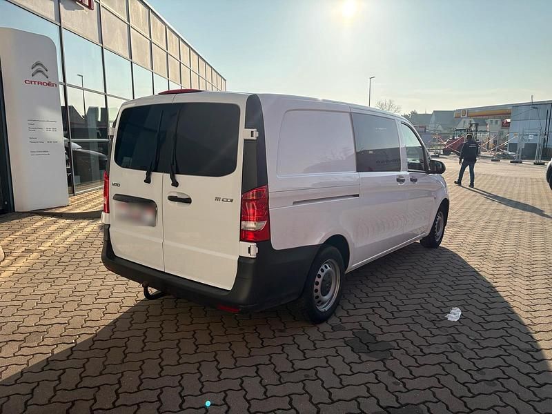 Gebraucht Mercedes Vito 115 PS (84 kW) 2017 Weiß Van