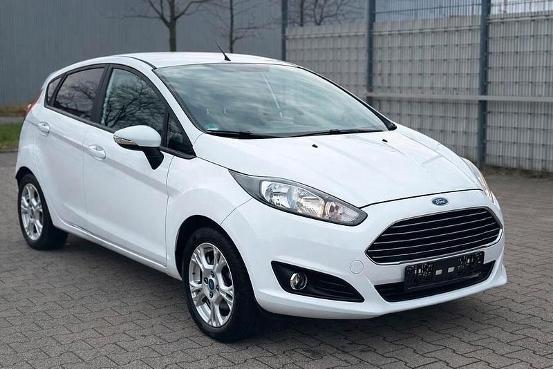 Gebraucht Ford Fiesta SYNC Edition 80 PS (58 kW) 2014 Weiß Kleinwagen