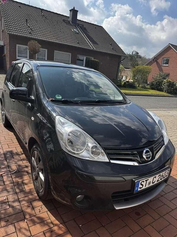 Second-hand Nissan Note Acenta 86 CP (63 kW) 2011 Hatchback