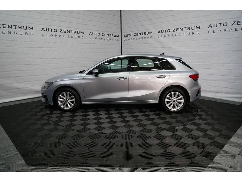 Gebraucht Audi A3 Basis 116 PS (85 kW) 2022 Silber Limousine