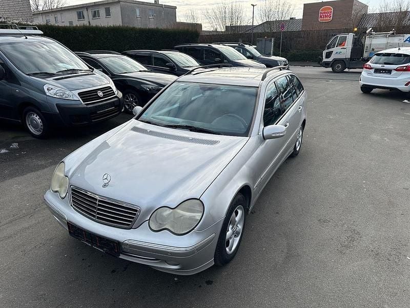 Gebraucht Mercedes C200 163 PS (119 kW) 2002 Silber Kombi