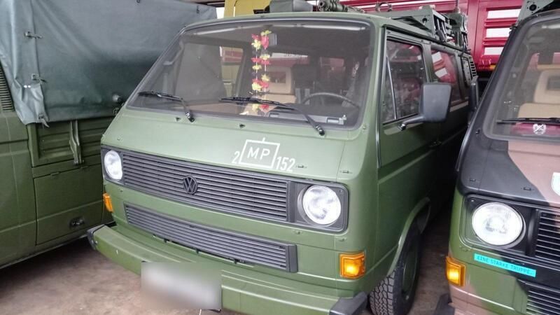 Grün Gebraucht 1987 VW T3 Van | 29.999 € - Bild 1/4
