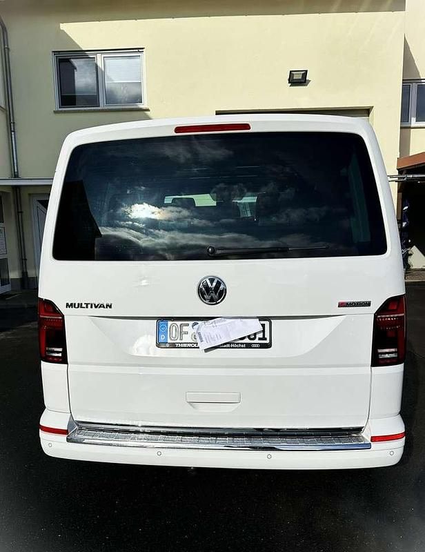 Gebraucht VW Multivan Highline 204 PS (150 kW) 2021 Weiß Van