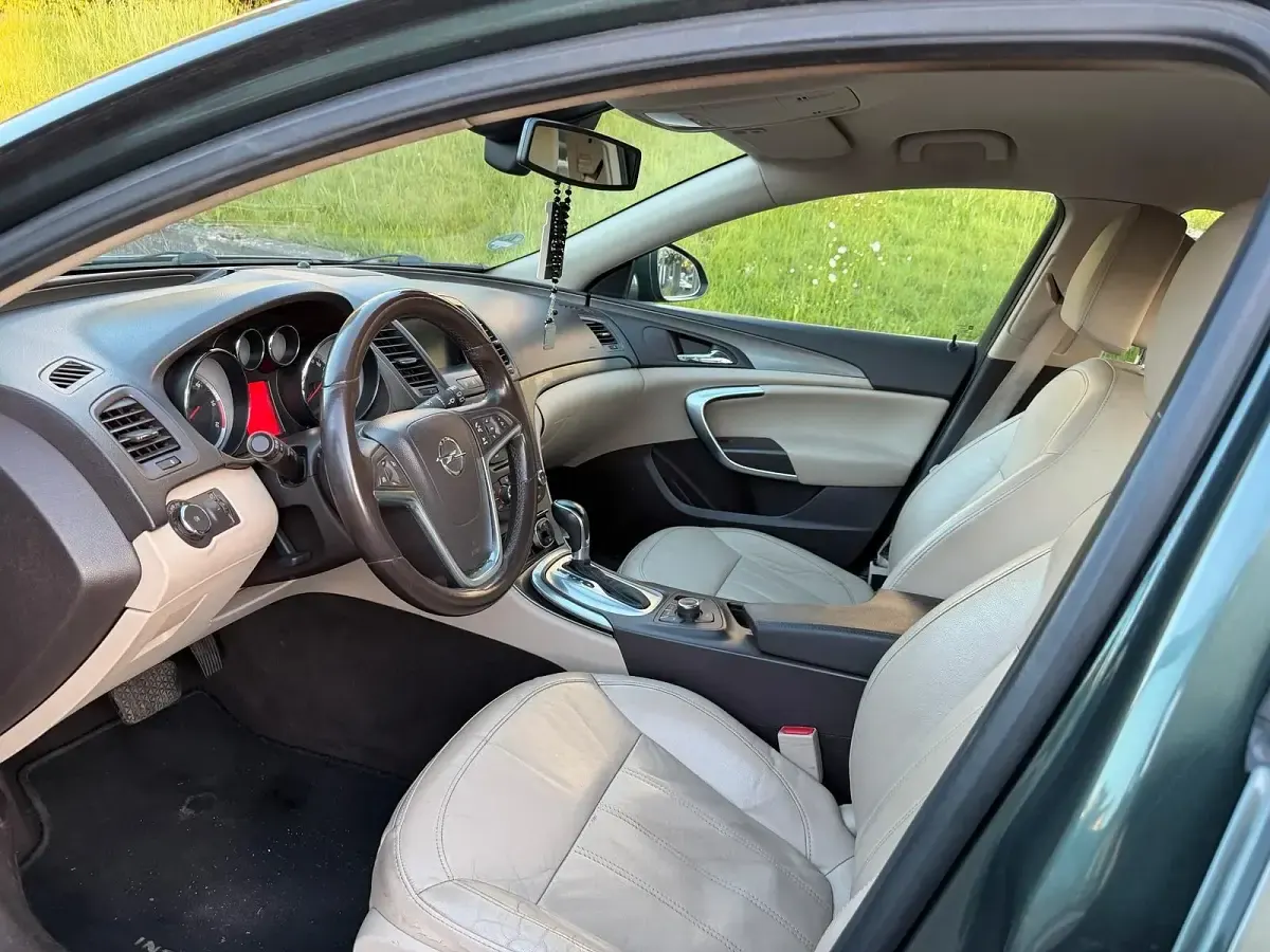 Gebraucht Opel Insignia 130 PS (95 kW) 2009 Grün Limousine