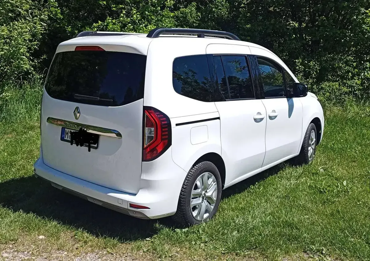Gebraucht Renault Kangoo Intens 131 PS (96 kW) 2021 Weiß Van / Kleinbus