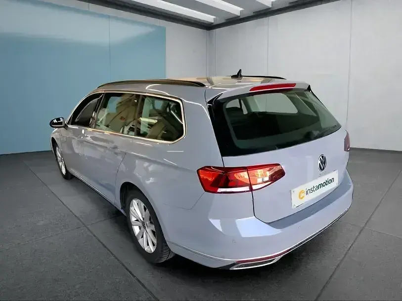 Gebraucht VW Passat 218 PS (160 kW) 2022 Grau Kombi