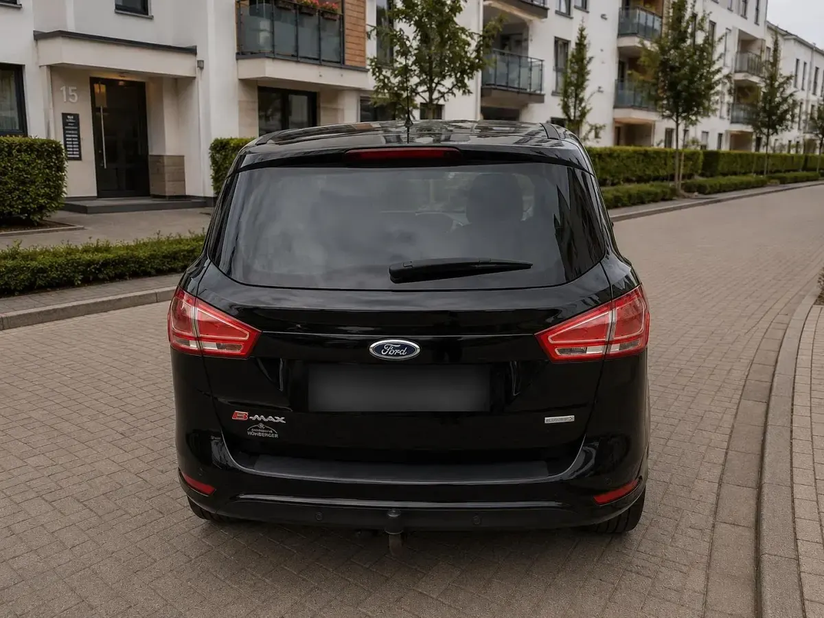 Gebraucht Ford Focus 101 PS (74 kW) 2015 Schwarz Kombi
