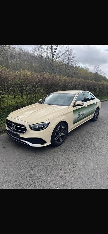 Gebraucht Mercedes E220 194 PS (142 kW) 2022 Beige Limousine
