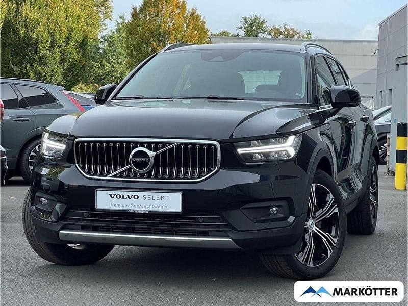 Schwarz Gebraucht 2021 Volvo XC40 Inscription SUV | 26.980 € (Guter Preis) - Bild 1/4