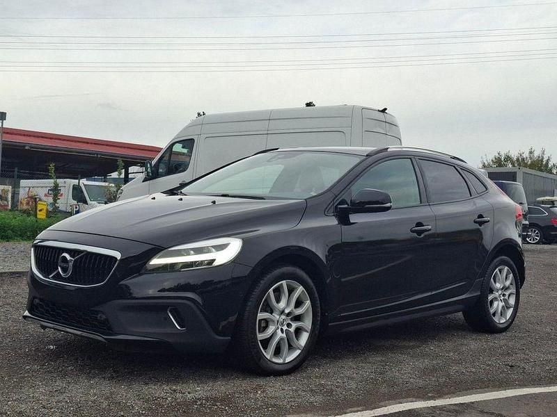Schwarz Gebraucht 2019 Volvo V40 CC Pro Kombi | 15.800 € (Fairer Preis) - Bild 1/4