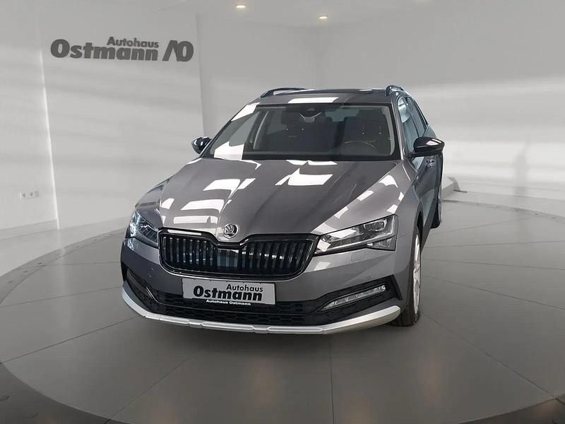Gebraucht Skoda Superb 200 PS (147 kW) 2024 Graphitegrau metallic Kombi