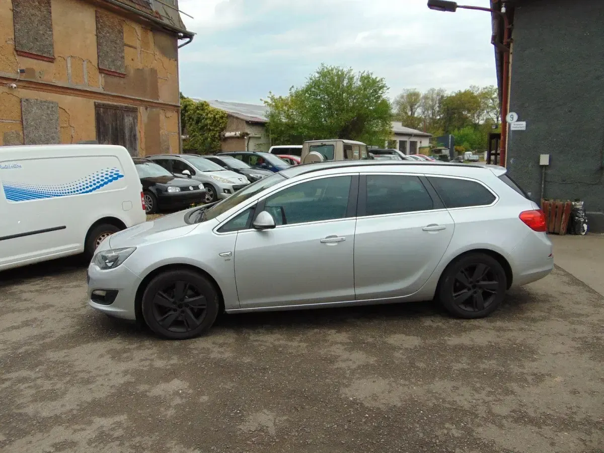 Second-hand Opel Astra Energy 136 CP (100 kW) 2014 Argintiu Break