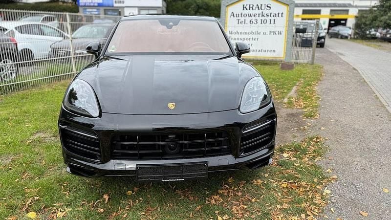 Schwarz Gebraucht 2023 Porsche Cayenne SUV | 111.199 € (Teuer) - Bild 1/4