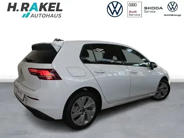Gebraucht VW Golf VIII Life 2024 Weiss