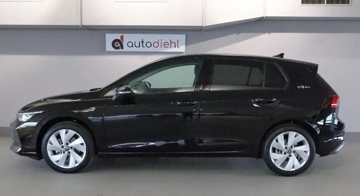 Gebraucht VW Golf VIII Goal 150 PS (110 kW) 2025 Schwarz Limousine