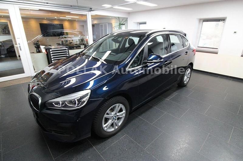 Gebraucht BMW 218 Active Tourer 140 PS (102 kW) 2020 Blau Van / Kleinbus