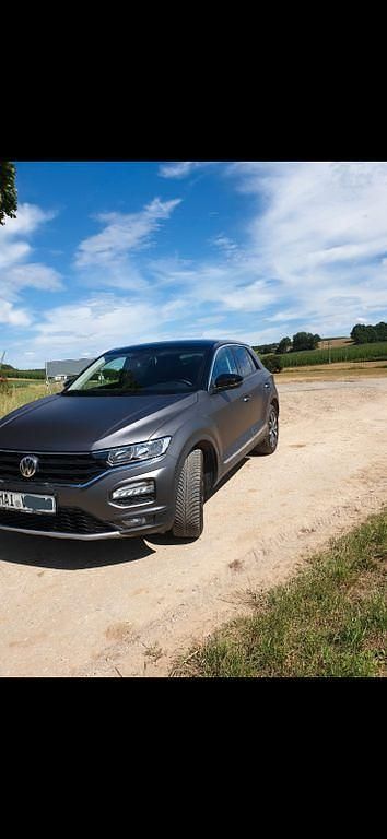 Gebraucht VW T-Roc 150 PS (110 kW) 2019 Grau SUV