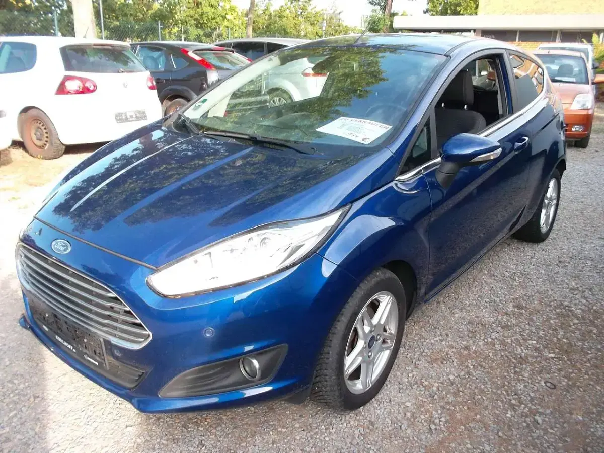 Gebraucht Ford Fiesta 125 PS (91 kW) 2015 Blau Kleinwagen