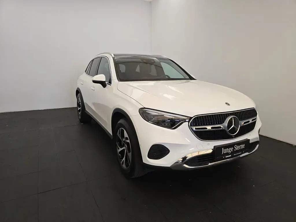 Gebraucht Mercedes GLC300de Avantgarde 197 PS (144 kW) 2023 Weiß SUV
