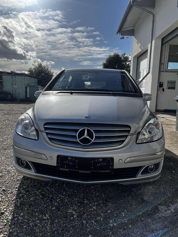 Polarsilber Gebraucht 2006 Mercedes B200 Van / Kleinbus | 4.900 € (Etwas zu teuer) - Bild 1/4