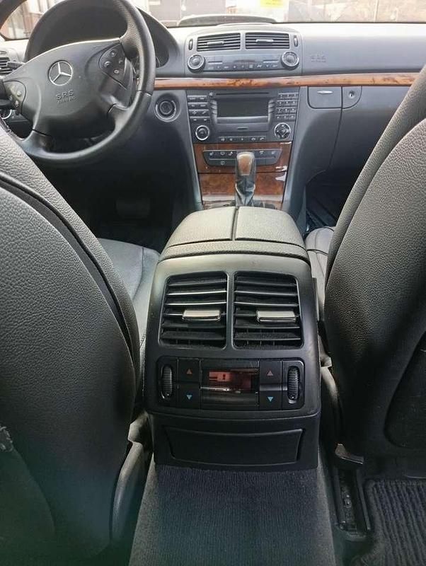 Gebraucht Mercedes E220 Elegance 150 PS (110 kW) 2004 Kombi