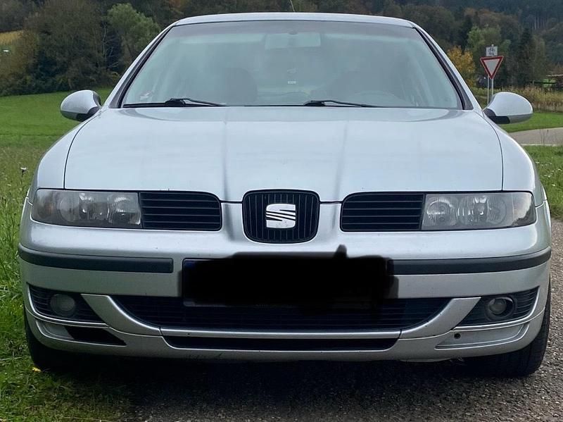 Silber Gebraucht 2005 Seat Leon Limousine | 3.500 € - Bild 1/4