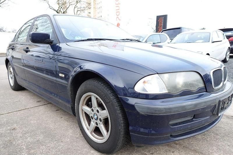 Blau Gebraucht 2001 BMW 316 Limousine | 990 € (Superpreis) - Bild 1/4