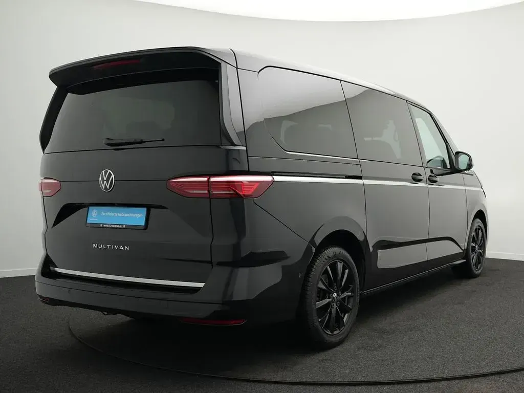 Używany VW T7 Style 150 KM (110 kW) 2025 Czarny Van