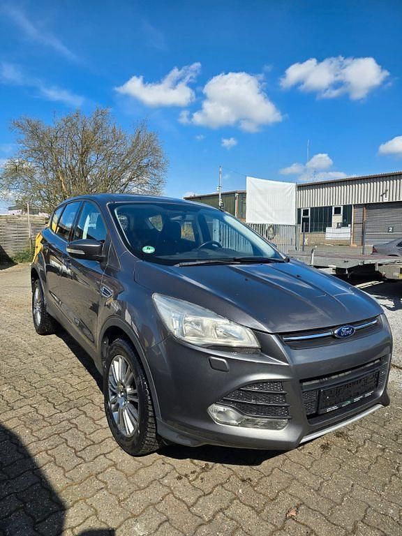 Gebraucht Ford Kuga Titanium 140 PS (102 kW) 2014 Grau SUV