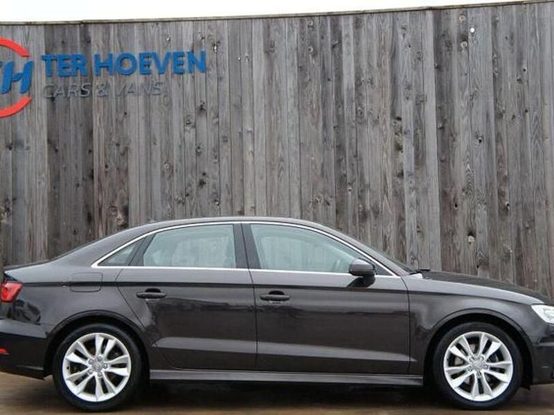 Gebraucht Audi A3 110 PS (80 kW) 2015 Braun Limousine
