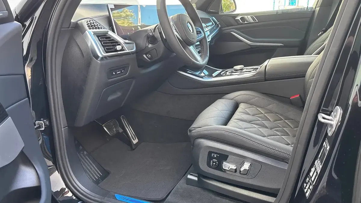 Neu BMW X5 Efficient Dynamics 352 PS (258 kW) 2026 Saphirschwarz metallic SUV