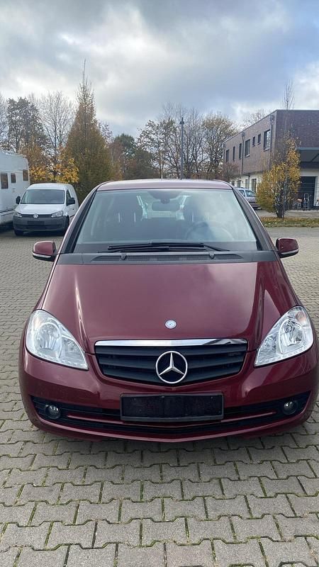 Rot Gebraucht 2008 Mercedes A150 Limousine | 2.450 € (Superpreis) - Bild 1/4