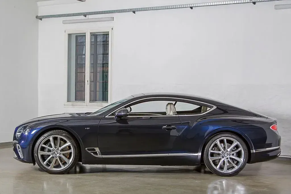 Gebraucht Bentley Continental Mulliner 549 PS (403 kW) 2022 Blau