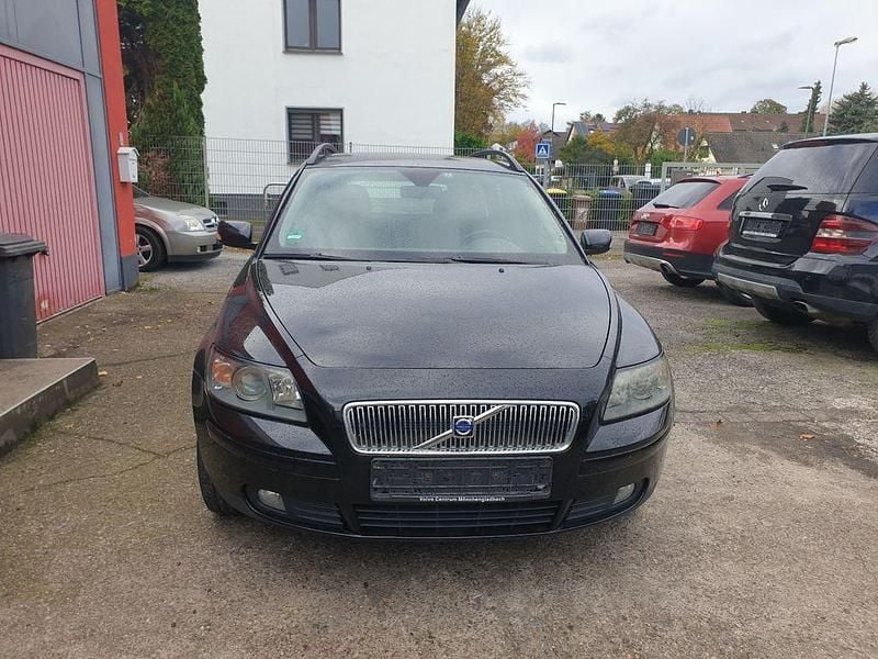 Schwarz Gebraucht 2005 Volvo V50 Kombi | 1.990 € (Guter Preis) - Bild 1/4