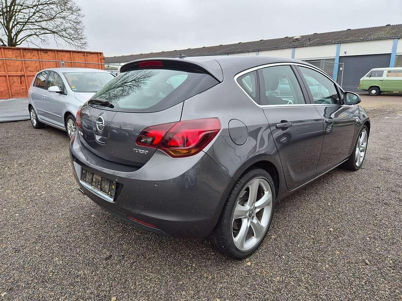 Gebraucht Opel Astra Sport 179 PS (131 kW) 2010 Karbongrau Kleinwagen