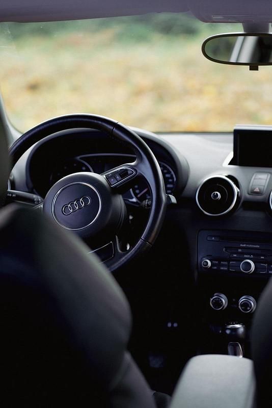 Gebraucht Audi A1 Ambition 86 PS (63 kW) 2010 Silber Kleinwagen