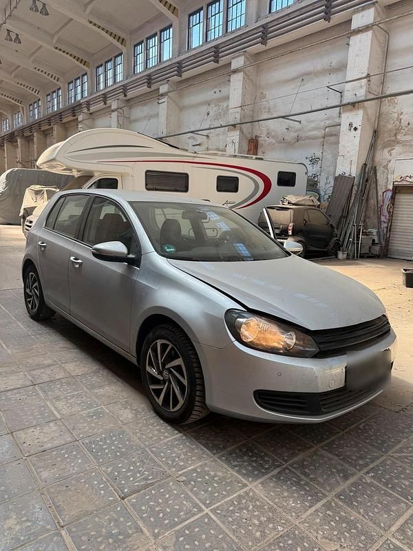 Gebraucht VW Golf VI 122 PS (89 kW) 2010 Silber Kleinwagen