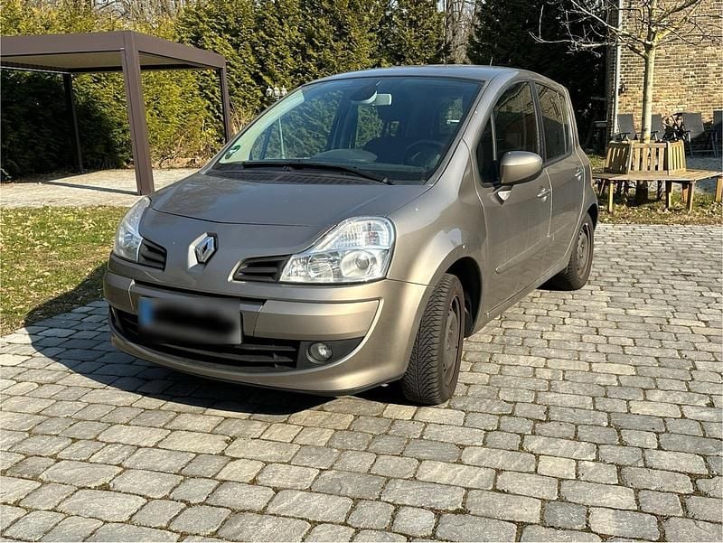 Second-hand Renault Modus 115 CP (84 kW) 2011 Auriu Monovolum
