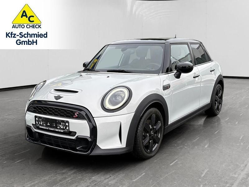 Gebraucht Mini Cooper S Classic 178 PS (130 kW) 2023 White silver Kleinwagen