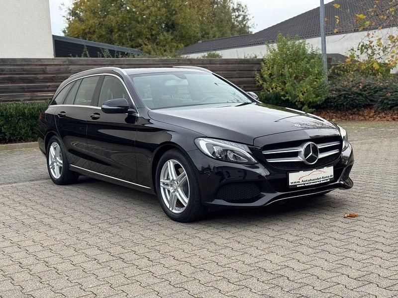 Schwarz Gebraucht 2017 Mercedes C220 Kombi | 17.490 € (Fairer Preis) - Bild 1/4