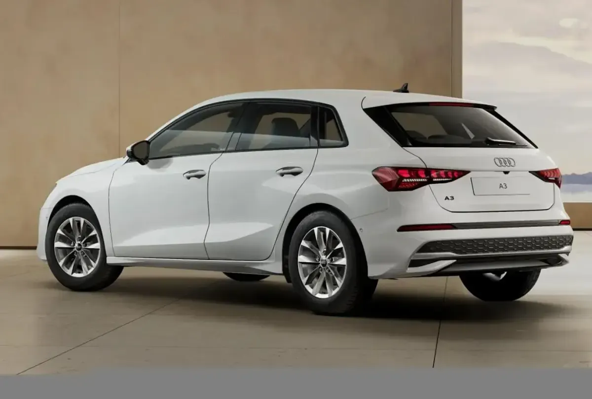 Neu Audi A3 Ambiente 116 PS (85 kW) 2026 Arkonaweiß Limousine
