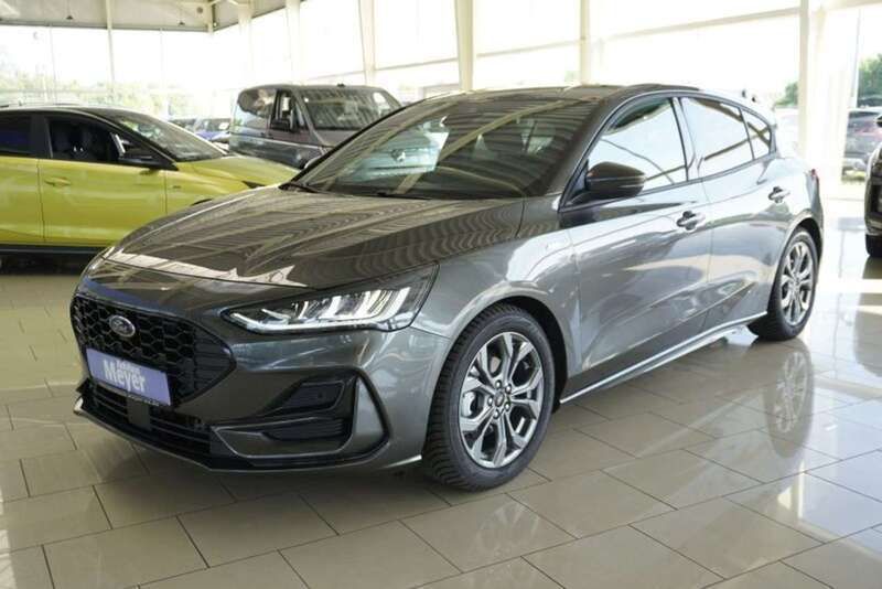 Magnetic grau Neu 2025 Ford Focus ST-Line X Limousine | 25.920 € (Superpreis) - Bild 1/4