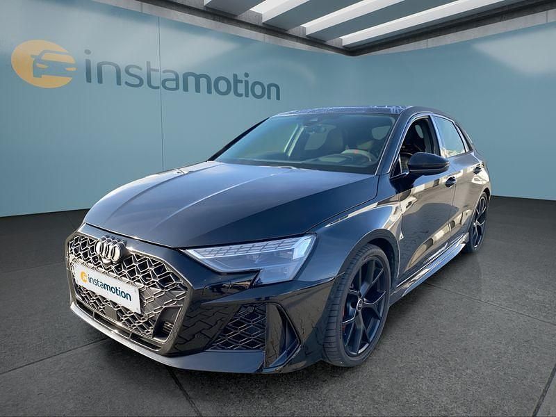 Schwarz Gebraucht 2025 Audi RS3 Sportback Kleinwagen | 68.049 € (Fairer Preis) - Bild 1/4