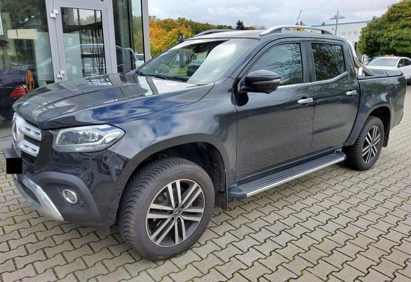 Kabaraschwarz metallic Gebraucht 2017 Mercedes X250 Abholung | 26.940 € (Fairer Preis) - Bild 1/3