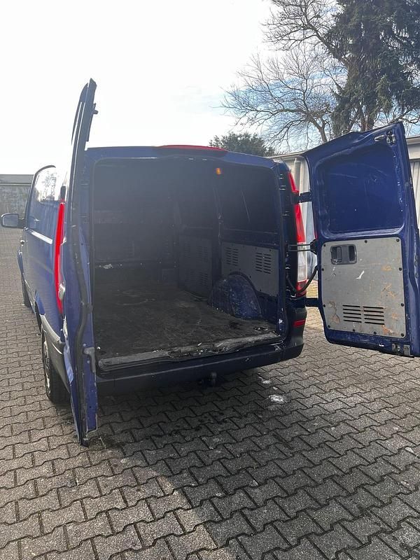 Gebraucht Mercedes Vito 95 PS (69 kW) 2009 Blau Van