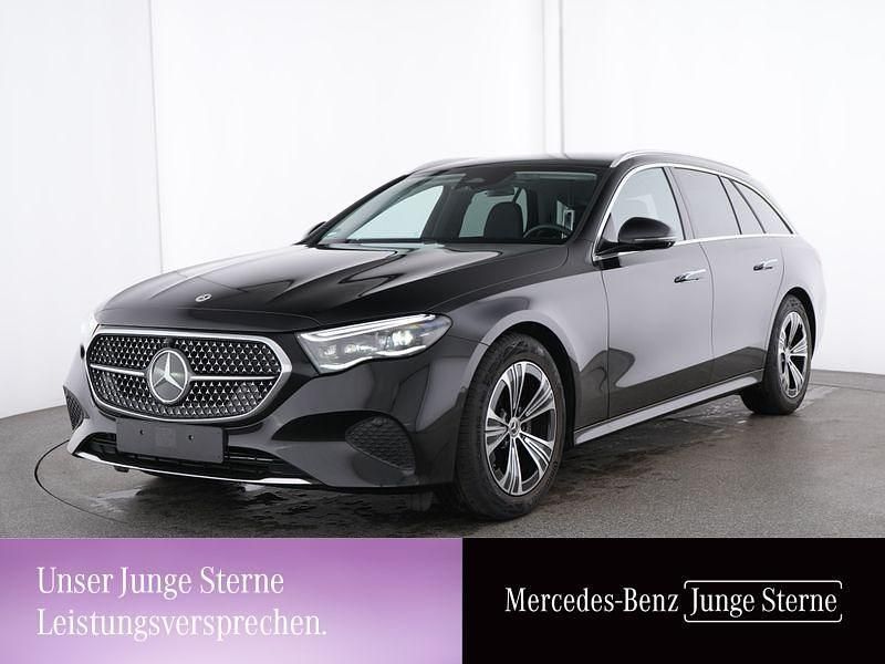 Schwarz Gebraucht 2024 Mercedes E220 Avantgarde Limousine | 48.980 € (Superpreis) - Bild 1/3