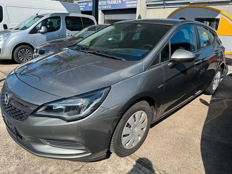 Gebraucht Opel Astra Edition 125 PS (91 kW) 2018 Blau Limousine